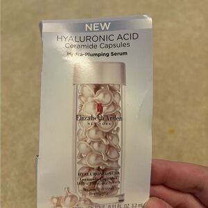 Elizabeth Arden Hyaluronic Acid Ceramide- 7 Capsules